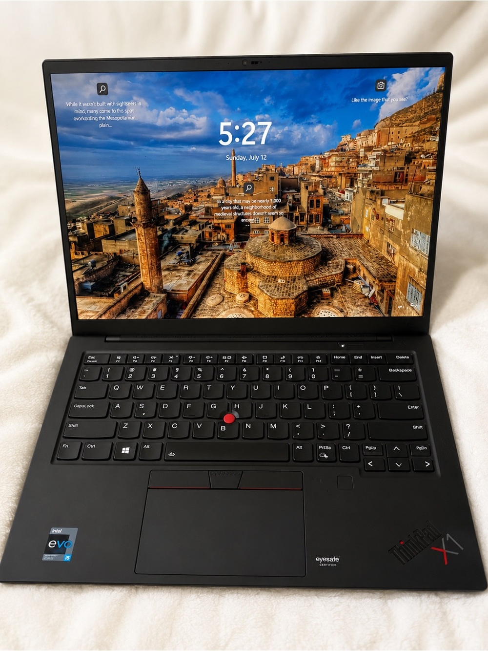 Lenovo ThinkPad X1 Carbon Gen 10 14” Intel Core Windows 11